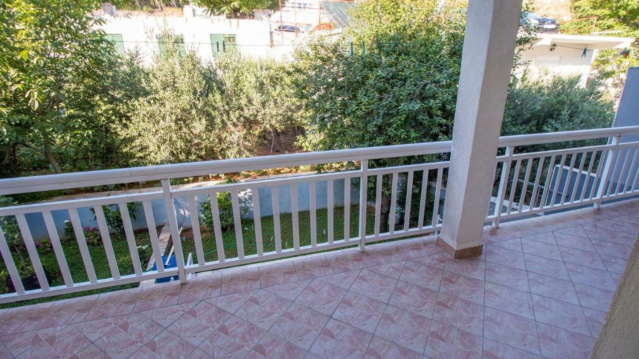 Mrkonjic Branko & Marija Apartmani أوميس المظهر الخارجي الصورة