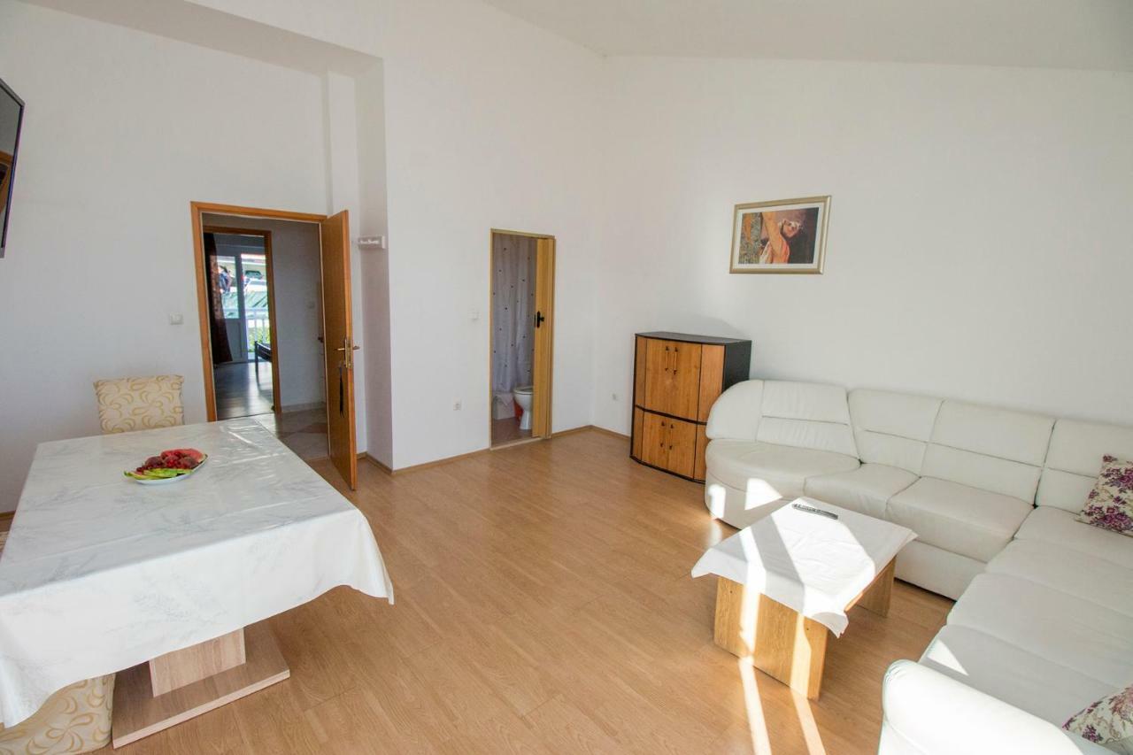 Mrkonjic Branko & Marija Apartmani أوميس المظهر الخارجي الصورة