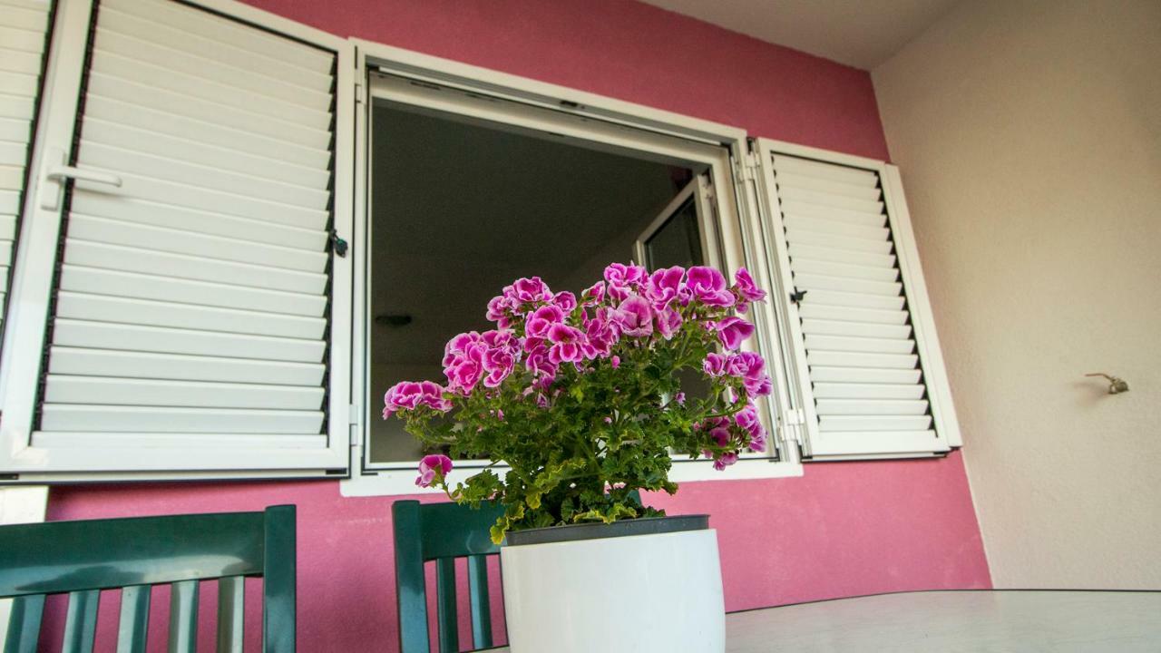 Mrkonjic Branko & Marija Apartmani أوميس المظهر الخارجي الصورة